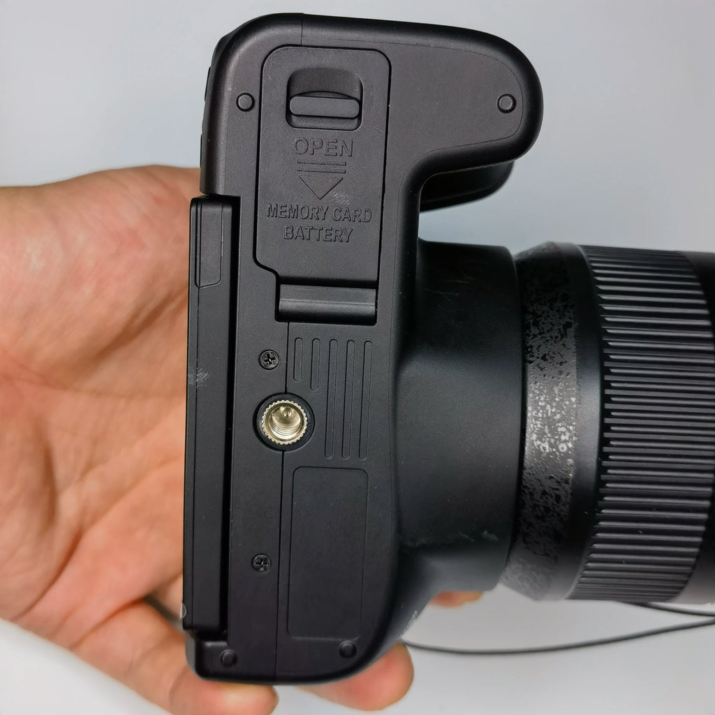 DSLR Digital Camera